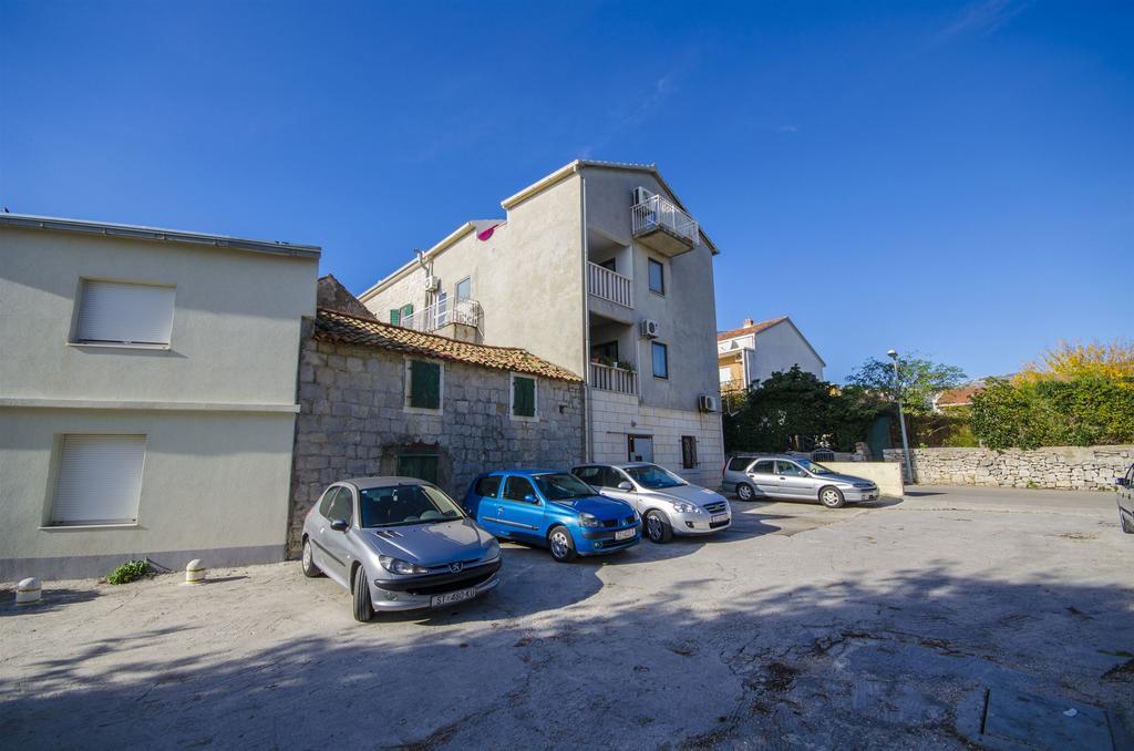 Apartments Mijo Kastela Bagian luar foto